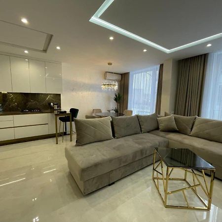 Apartments Vip Avalon 리비프 외부 사진