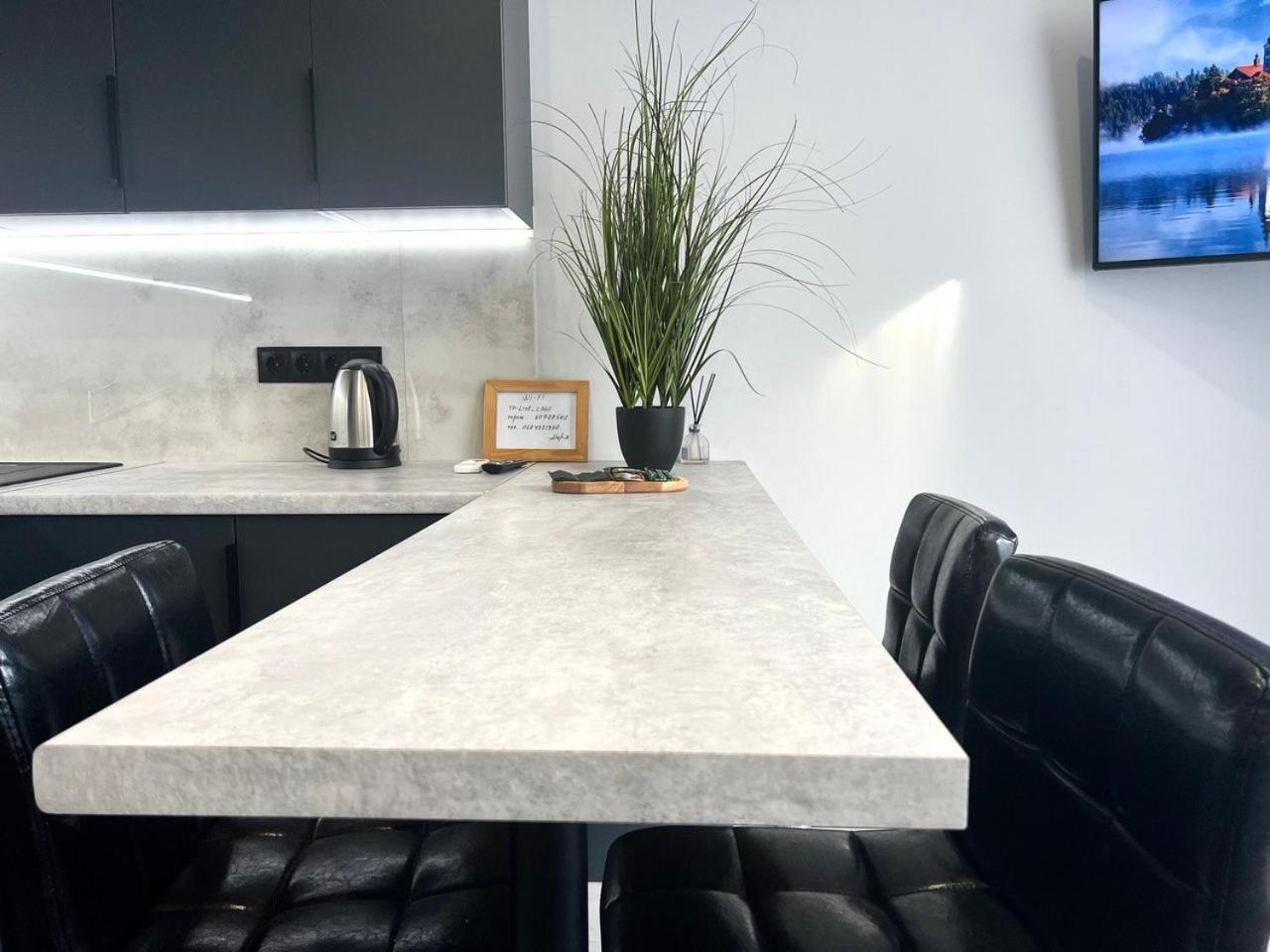Apartments Vip Avalon 리비프 외부 사진