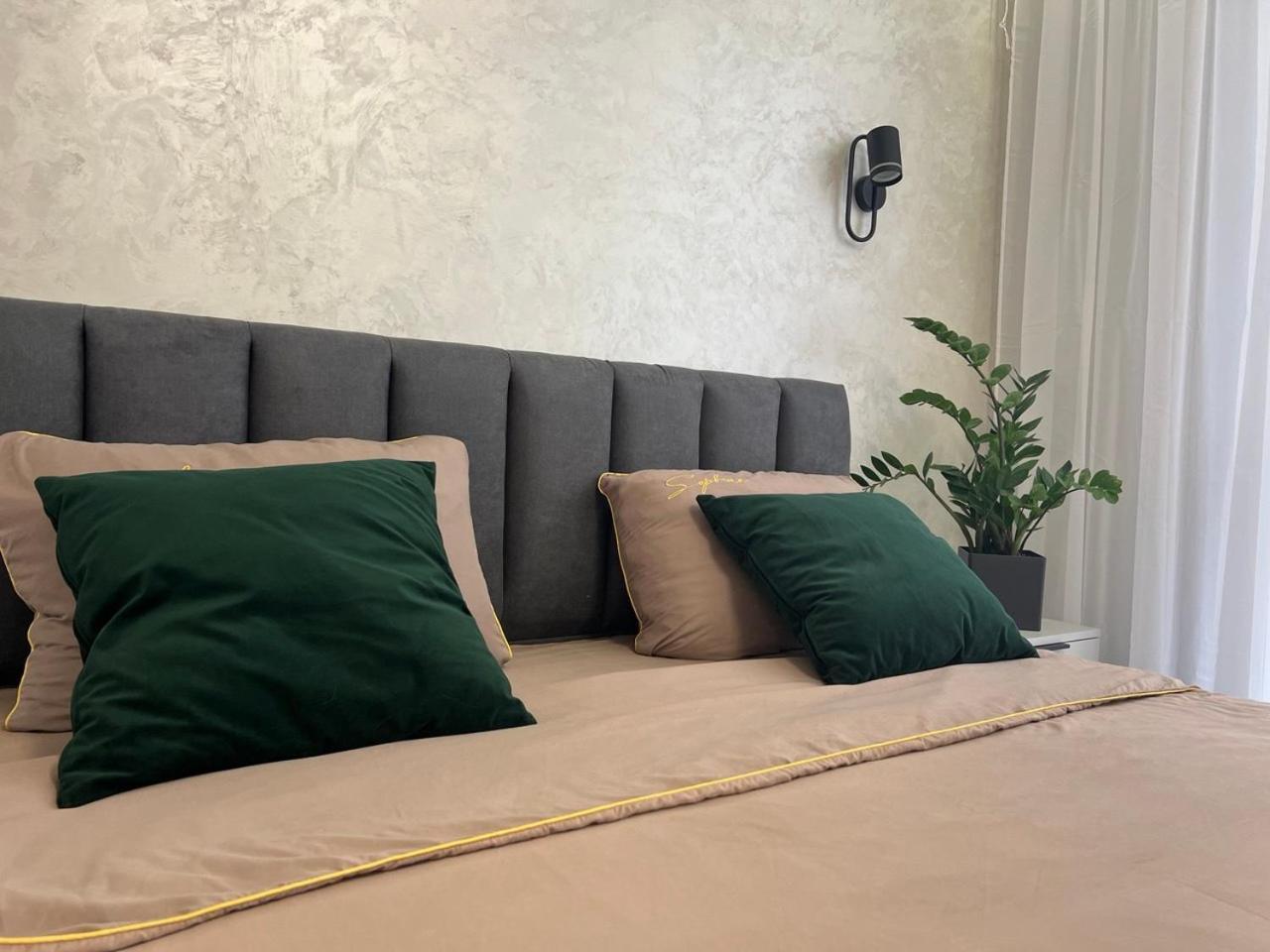 Apartments Vip Avalon 리비프 외부 사진